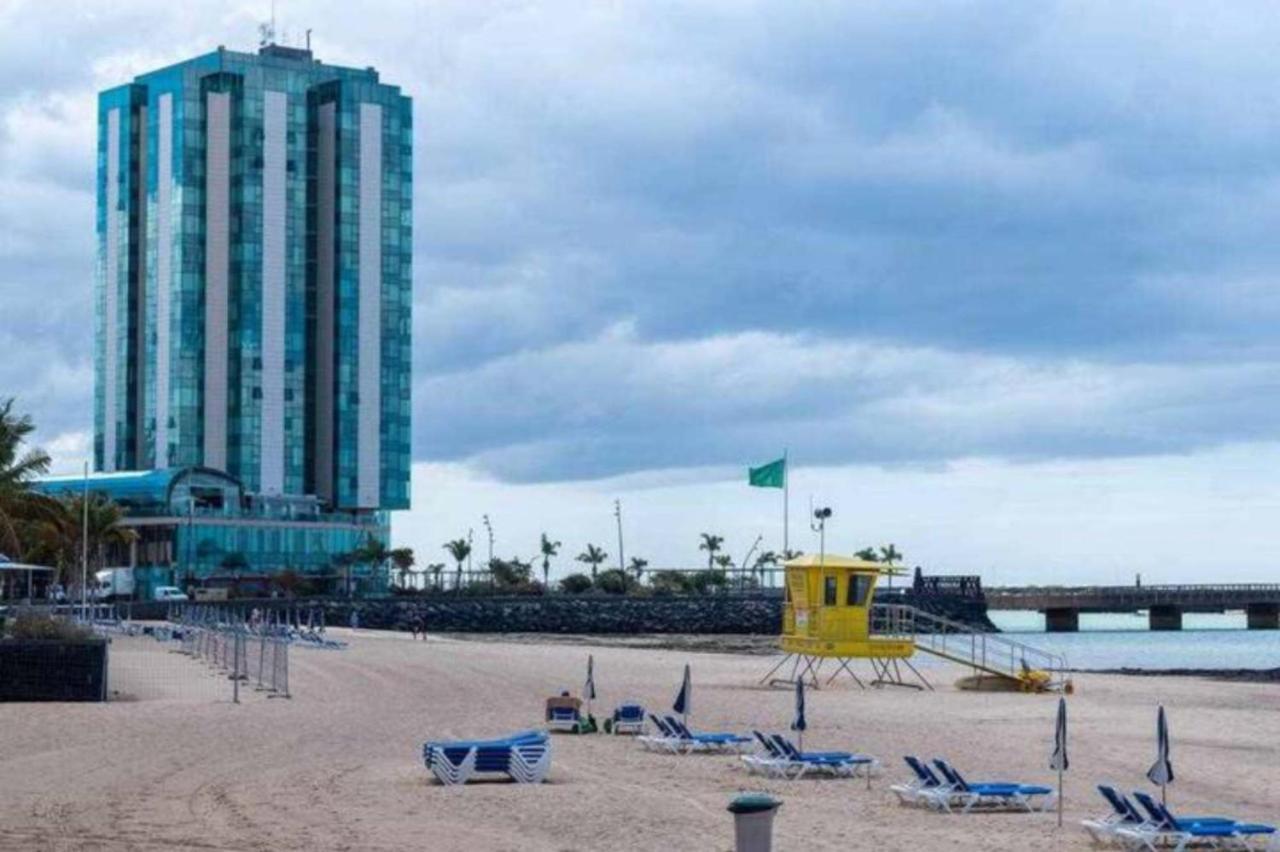 Las 3 Palmeras De Arrecife Luaran gambar